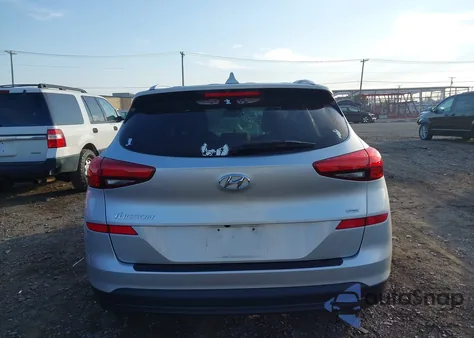 2019 Hyundai Tucson Value z USA, uszkodzony, nr VIN KM8J3CA42KU967344
